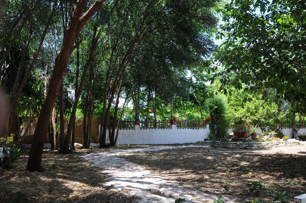 Vicky'S Garden Apartment Kalamaki  Ngoại thất bức ảnh