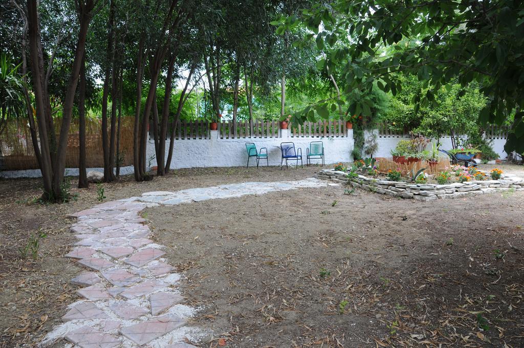 Vicky'S Garden Apartment Kalamaki  Ngoại thất bức ảnh