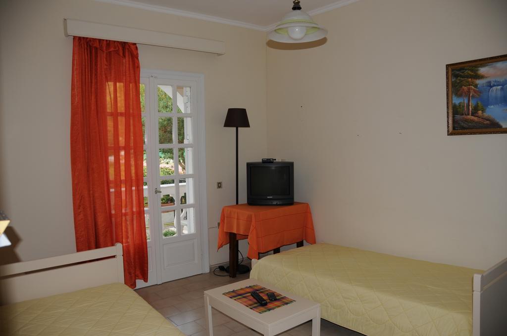Vicky'S Garden Apartment Kalamaki  Ngoại thất bức ảnh