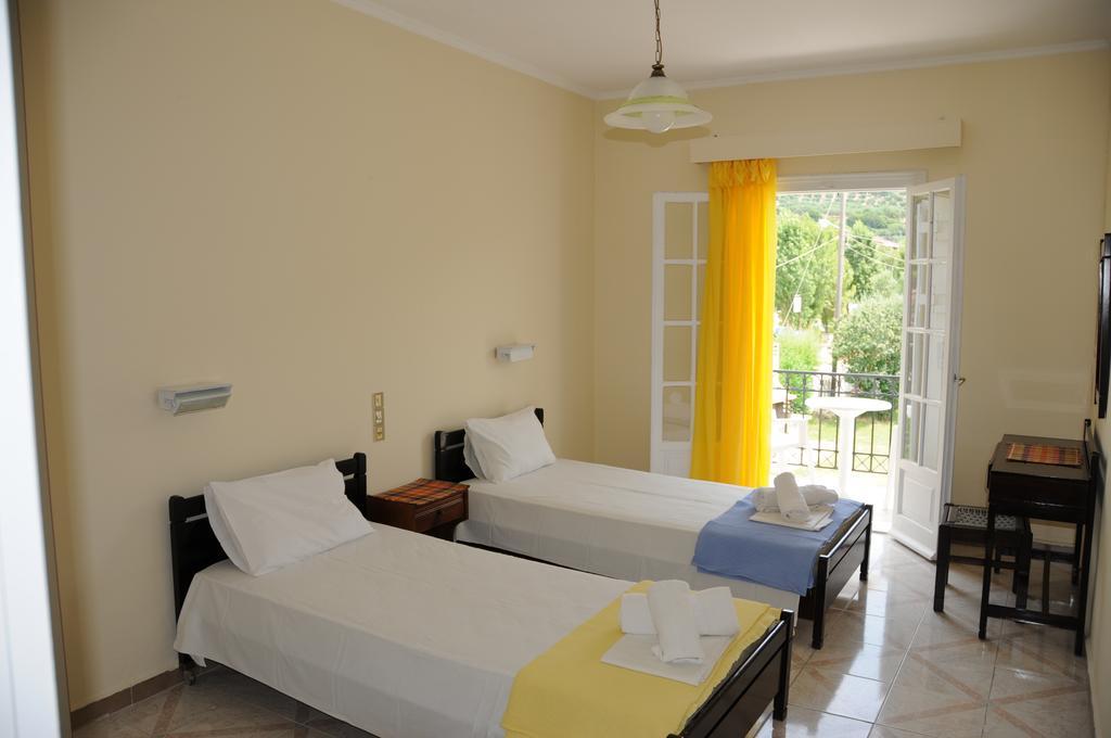 Vicky'S Garden Apartment Kalamaki  Ngoại thất bức ảnh