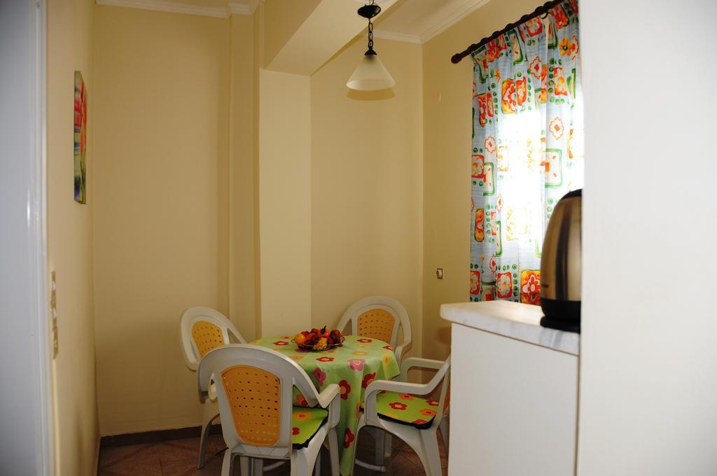 Vicky'S Garden Apartment Kalamaki  Ngoại thất bức ảnh
