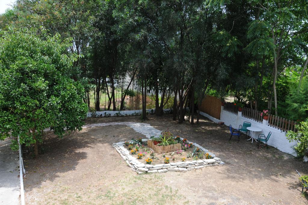 Vicky'S Garden Apartment Kalamaki  Ngoại thất bức ảnh