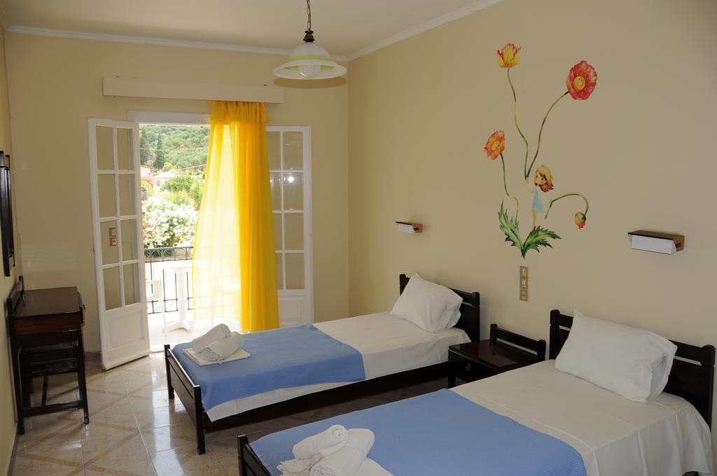 Vicky'S Garden Apartment Kalamaki  Ngoại thất bức ảnh