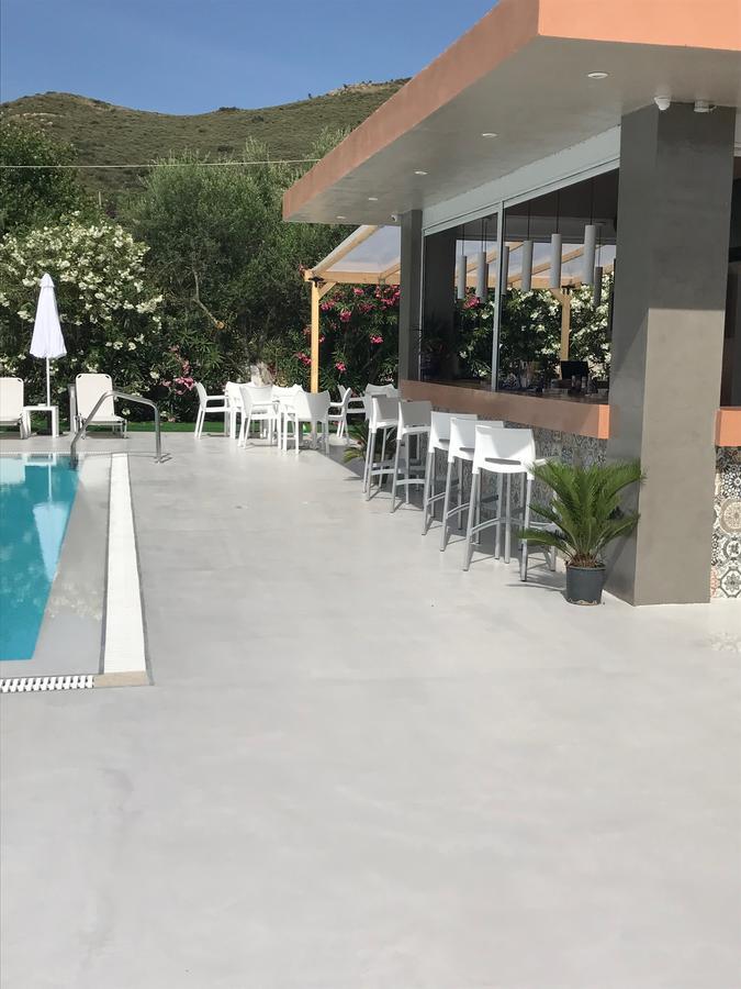 Vicky'S Garden Apartment Kalamaki  Ngoại thất bức ảnh