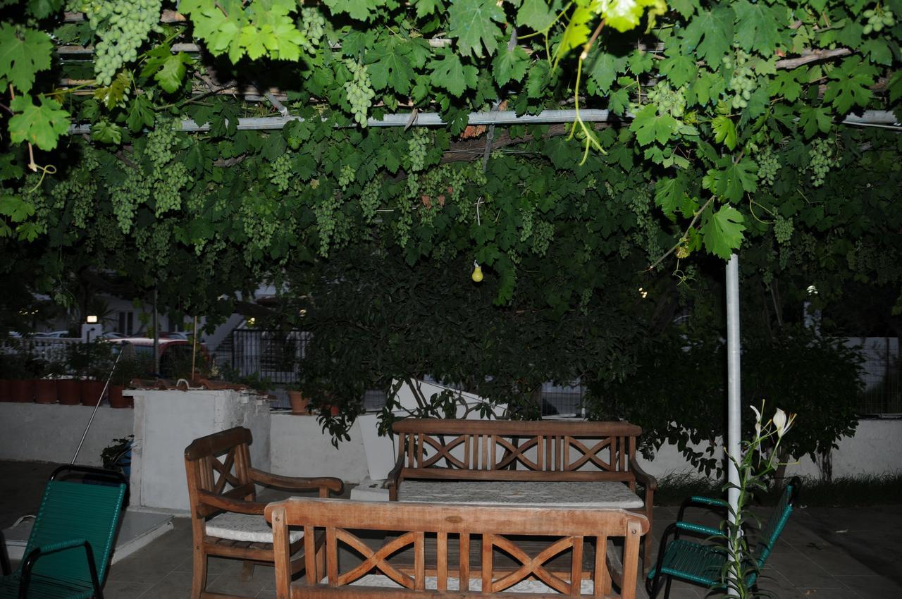 Vicky'S Garden Apartment Kalamaki  Ngoại thất bức ảnh