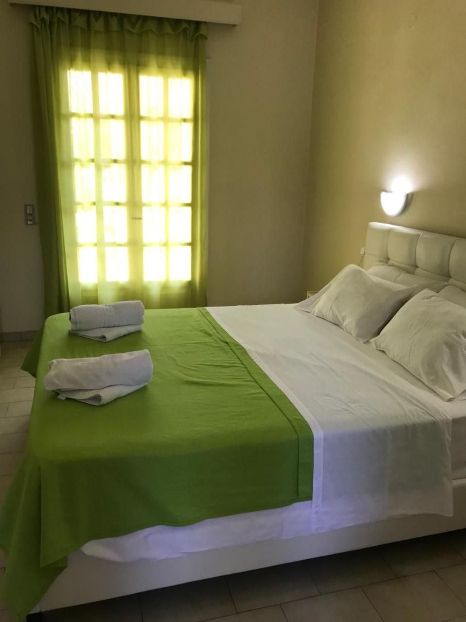 Vicky'S Garden Apartment Kalamaki  Ngoại thất bức ảnh
